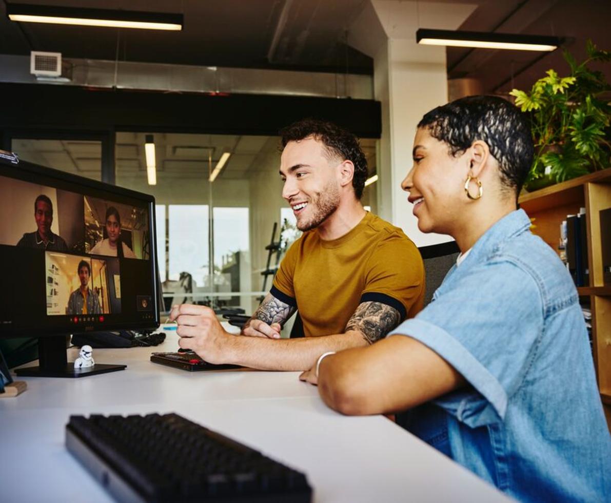 2 colleagues on a video call